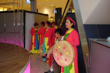 Frauen in Tracht Frauen in Tracht