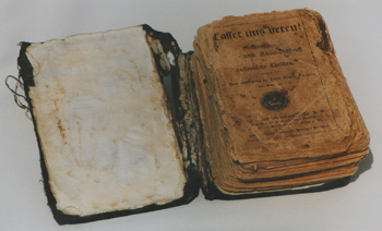 ein altes Gebetbuch